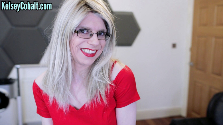 KelseyCobalt: 穿连裤袜的变装者射精