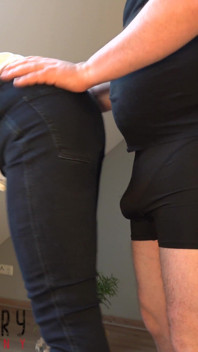 Sexy MILF in Tight Jeans Bubble Butt Spanking and Cum in Jeans Worship