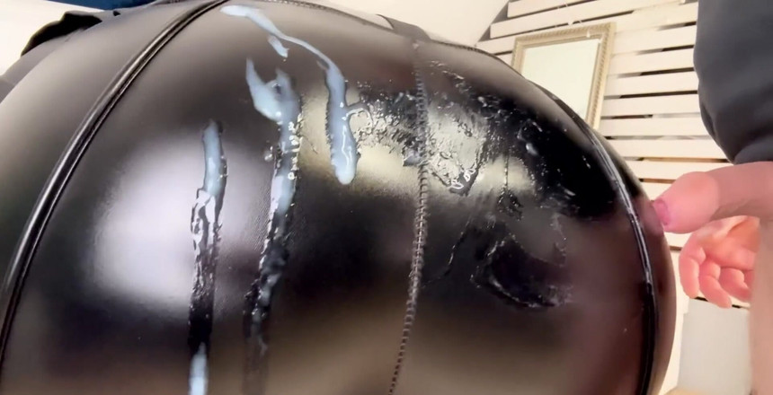 LadyAyse5: Sexy sex tape v Leahter Leggins, Pošli tipp poté, co...