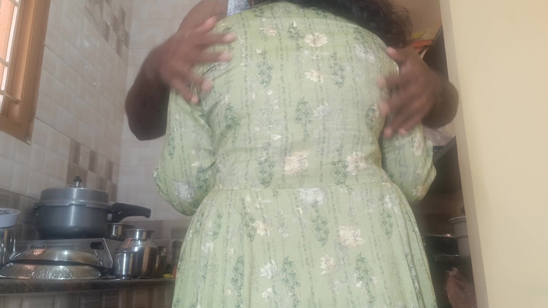 Laxi ammu: ディヴィヤ・チェンナイ・カレッジ 3