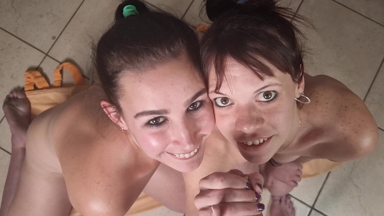 domslutfucker: Două curve îmi masturbează pula în pov, spermă în ochi, vorbe murdare, pișare în...