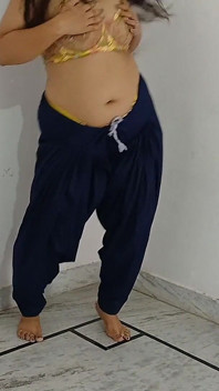 Indická gasti nahá Mujra na paňdžábské písni