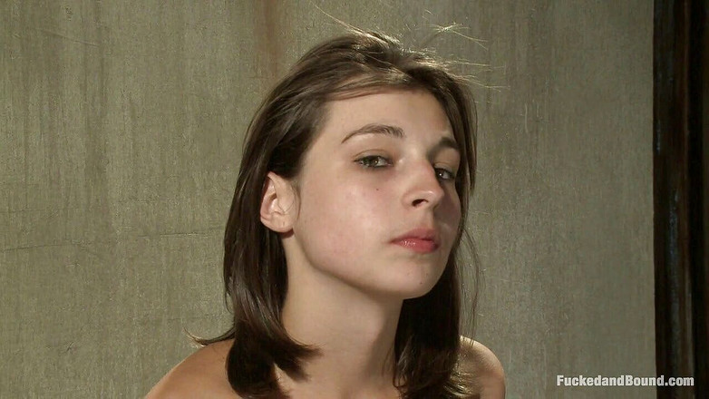 Kink: Su primera vez follada