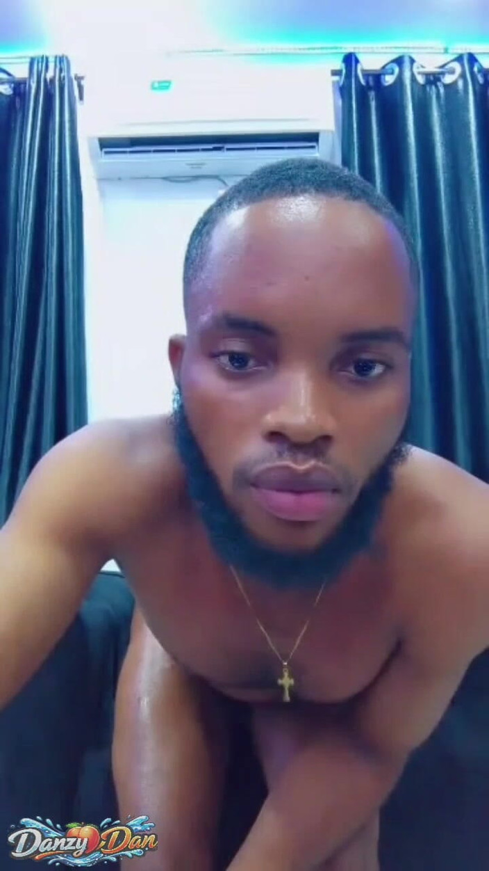 DanzyDan: Pane Bubble Butt, Pojďte Se Dívat, Jak Se Chvěje