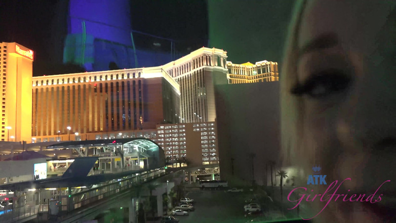 ATK Girlfriends: Ngón tay làm hài lòng cái lồn hồng hào của...