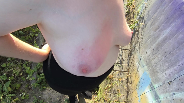 Bouncy Tits Action: Světový rekord trénování koz 2 - 9 z 18 - 4230 facky