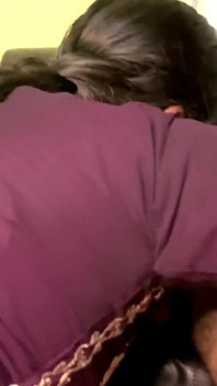 Bhojpuri, bhabhi coquine était seule à la maison, j’ai fait son humeur et je lui ai baisé la chatte, sexe hardcore complet avec chum à l’intérieur