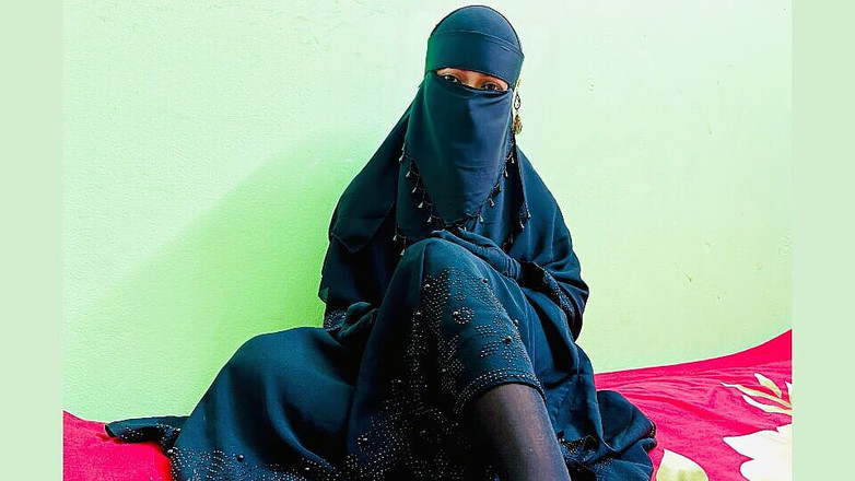 Kaleonjoybd: Kakak ipar india sama aku waktu suaminya lagi nggak di...