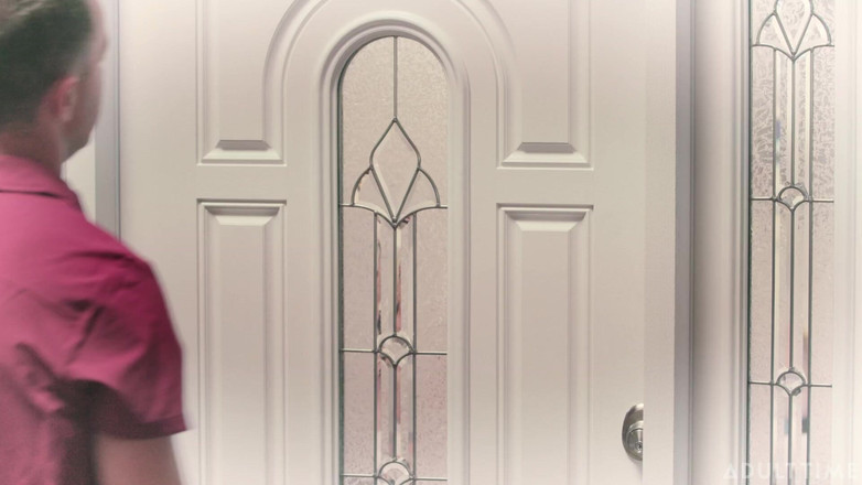 Adult Time: Дорослий час — розпусна MILF Кіт Мерсер спіймана під час мастурбації кур'єром і дражнить її піхву!