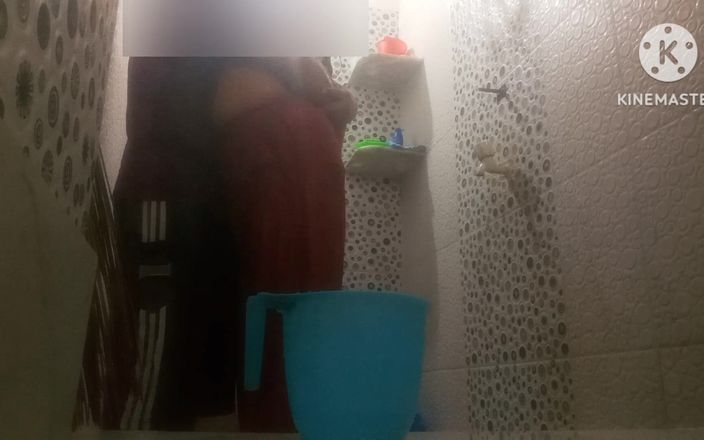 Latifah1234: Mama vitregă și fiul vitreg la baie Sex dur în stil desi...