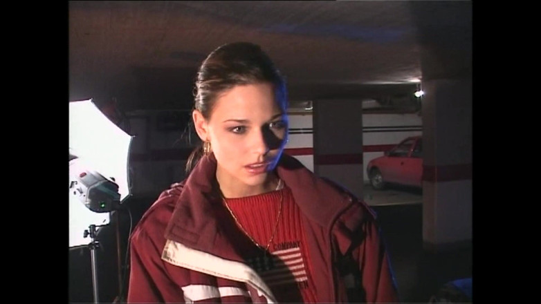 Xtime Network: 毛深い猫を持つセクシーな巨乳の角質熟女が大きなビンテージコックで激しくファックされ、口の中で射精