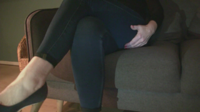 MisS Angel: Sitting on the couch, blue jeans