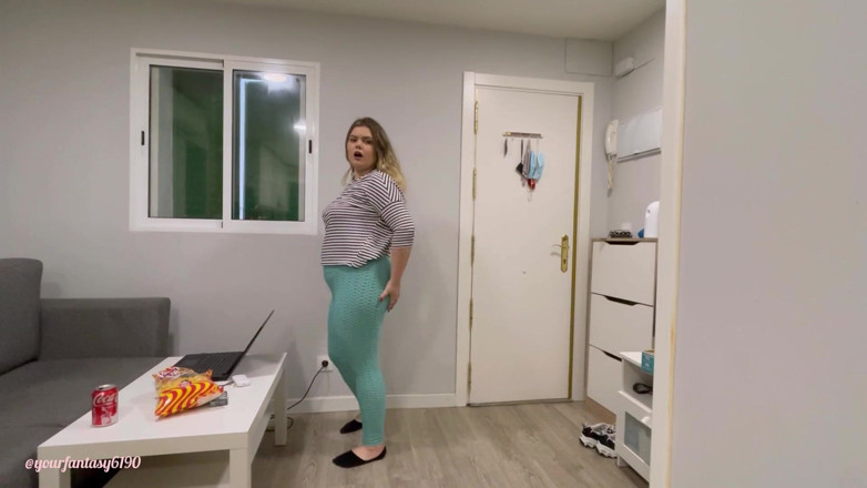 Your fantasy studio: Movie and farts with me