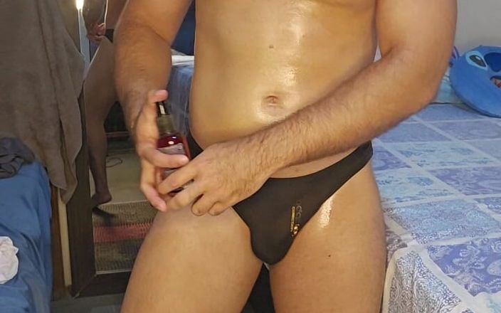 Pedro Oliveira: Showing and Enjoying Yourself on Camera.