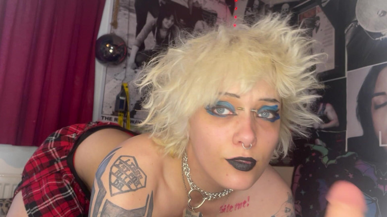 Glitterqueen1999: Fuck My Lipstick off My Mouth with Your Cock