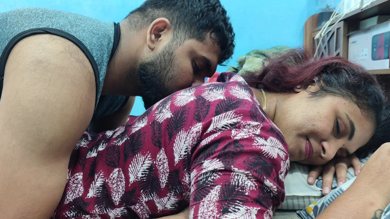 Vaigavarun45: Ass Kiss Romance, Malayali Girl Hot Ass Kiss with Romance...
