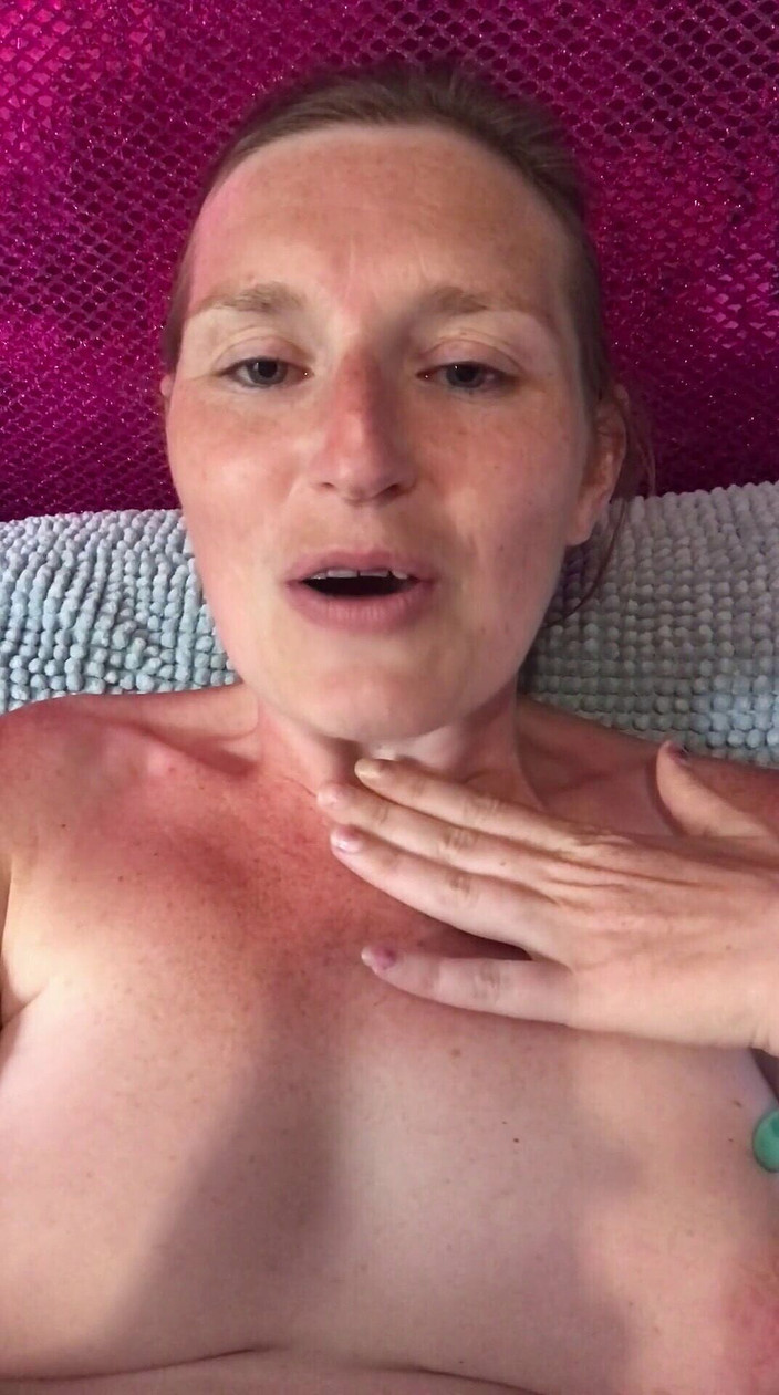 MistressWriggler: POV mě perverzní na mém oblíbeném při masturbaci n stříkání...