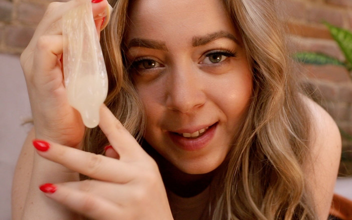 ElleEros: Amcık yiyen kadın kılıklı (cei ile)