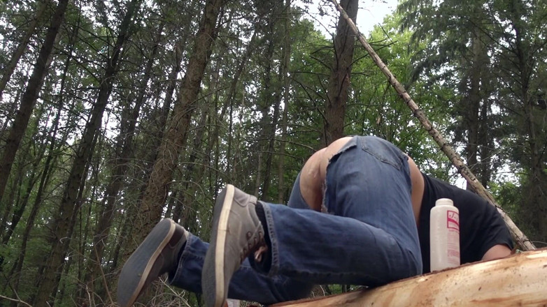 Marcus Pollack: Fisting anal di semak-semak - fisting cewek dominan