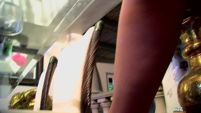 Jizz Addiction: Micah Andrews ve oyuncakları