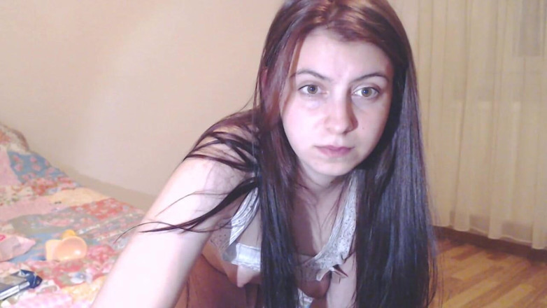 Katherine Squirt: dans pentru tati, el îmi adoră corpul sexy