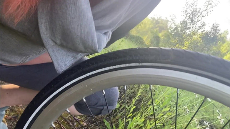 Elena917: Used a Bike for Morning Masturbation and Orgasm