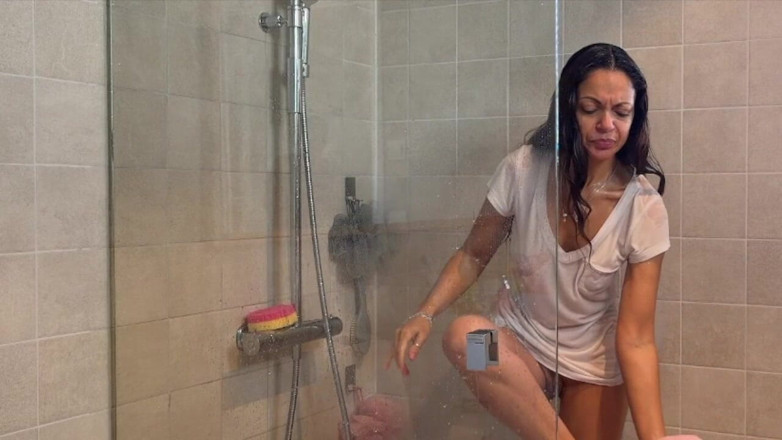LoveAndRopes: MILF Decides to Clean the Shower and an Accident Is...