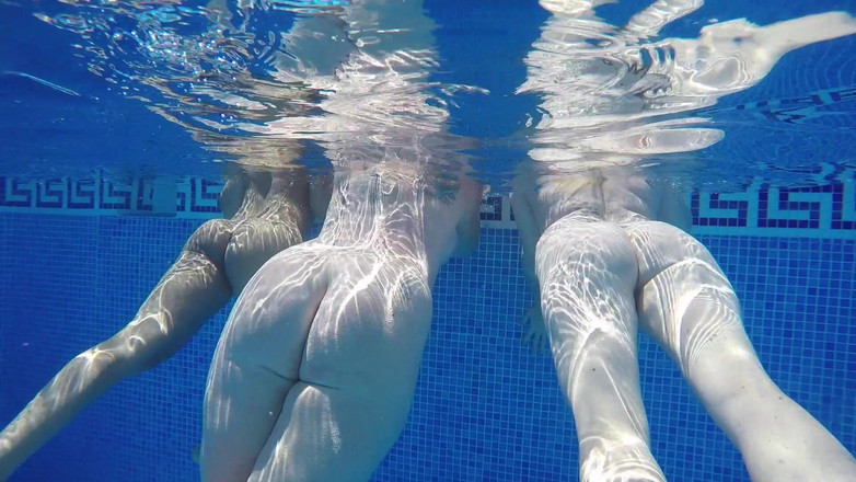 Lacey Starr productions: Lesbická trojka v bazénu