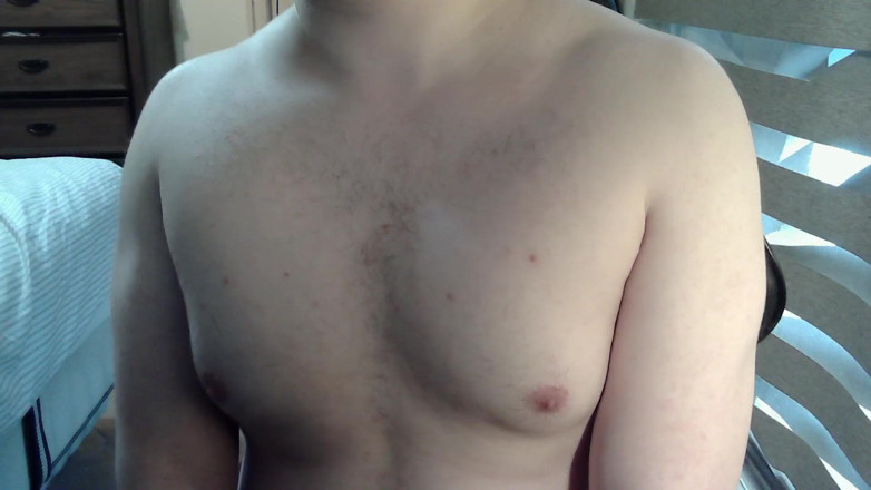 Himbo_Fox: М'язистий спортсмен грає зі своїми сосками на камеру