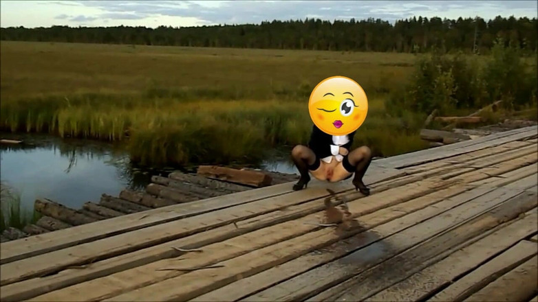 Lady Rose pee pee: Golden Rain 12-Luar Setiausaha Kencing.