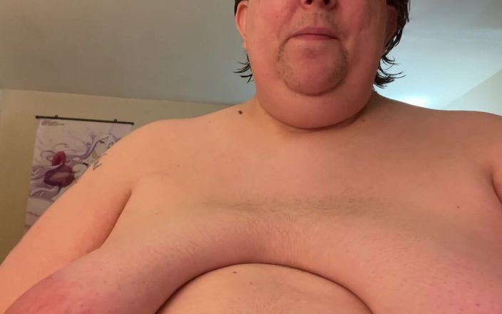 Moobdood's Fat Emporium: Fresh Out of the Shower and Feeling Sensitive and Huge!