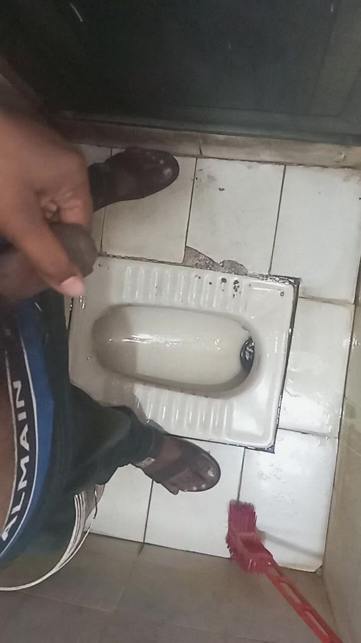 Fucking my wife: Indische jongensbadkamer masturberen