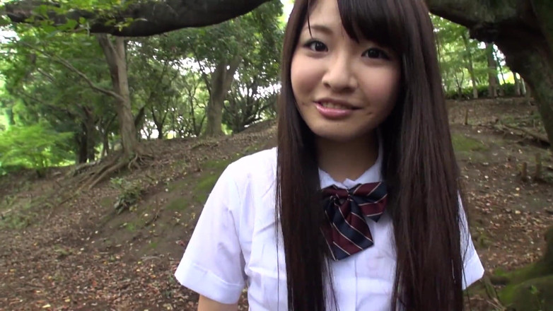 Caribbeancom: Asian teen fucking after a stroll through the woods