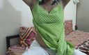 Saara Bhabhi: ヒンディー語セックスストーリーロールプレイ-インド教師セックスと彼女の学生で彼女の家