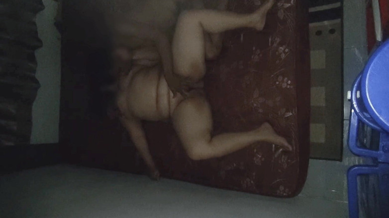 my_wife_chubby: Seorang Istri Bertubuh Montok. Di Raba Pria Tak Di Kenal...