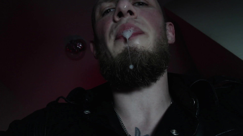 Hunky time: Alpha in Leather, Feeding (cumshot)