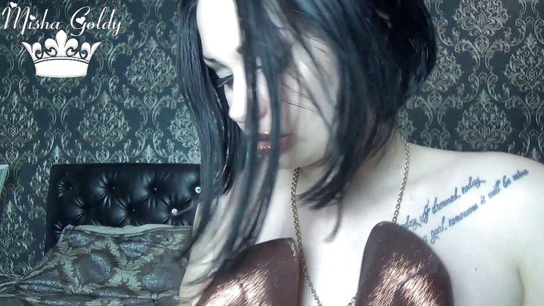 Goddess Misha Goldy: 金唇诱惑