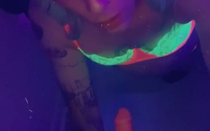 Mykie Melatonin: Sexy party girl wants to fuck