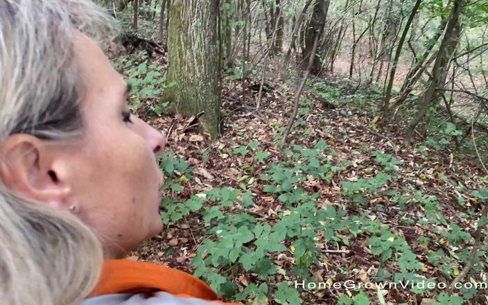 Homegrown Big Tits: Rondborstige amateurvrouw wordt geneukt in het bos