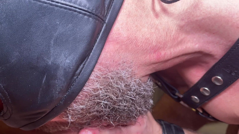 PigPervert: 나를 지배하고 딜도로 사용하는 Ferluci 새아빠