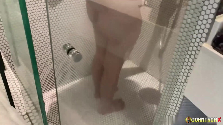 John Tron X: Johntronx - грудаста і пишна азіатська красуня насолоджується хардкорним сексом і кремпаєм