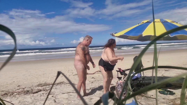 WeAreFukBunnies: Hot Beach