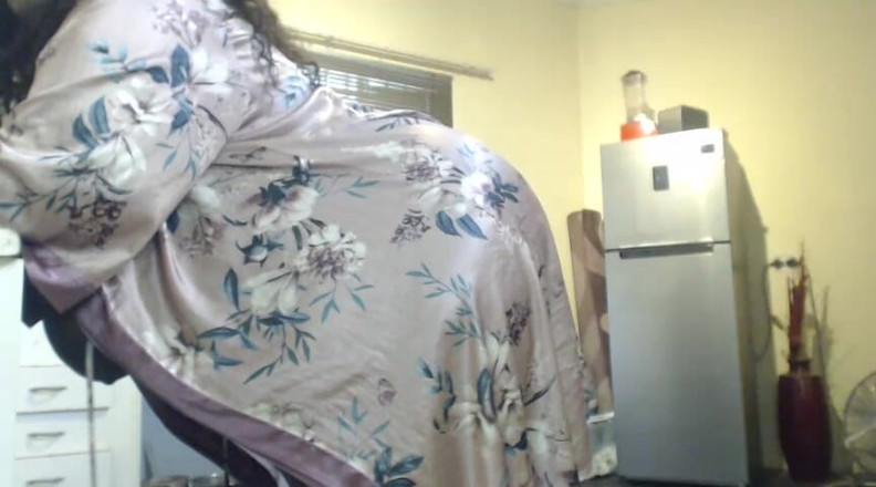 Legendary Booty Overdose: Ssbbw tietenspel en striptease