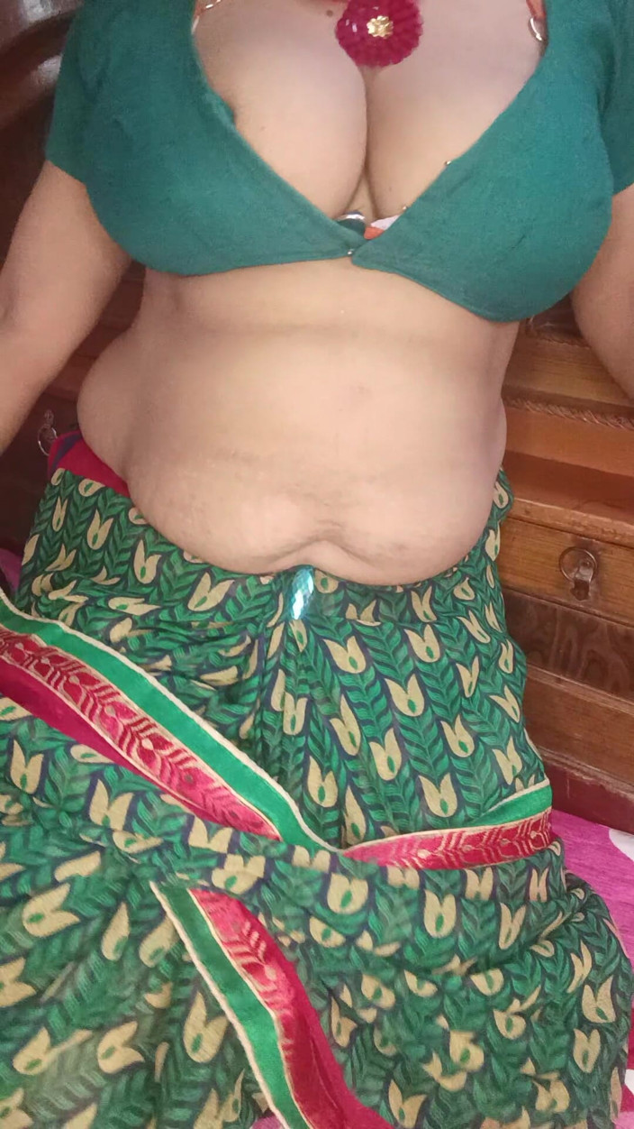 Kavita suman: I Want Big Black Dick. Indian BBW Wife Saree Dance...