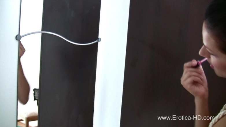 Erotica HD: Katie lipstick mirror tease