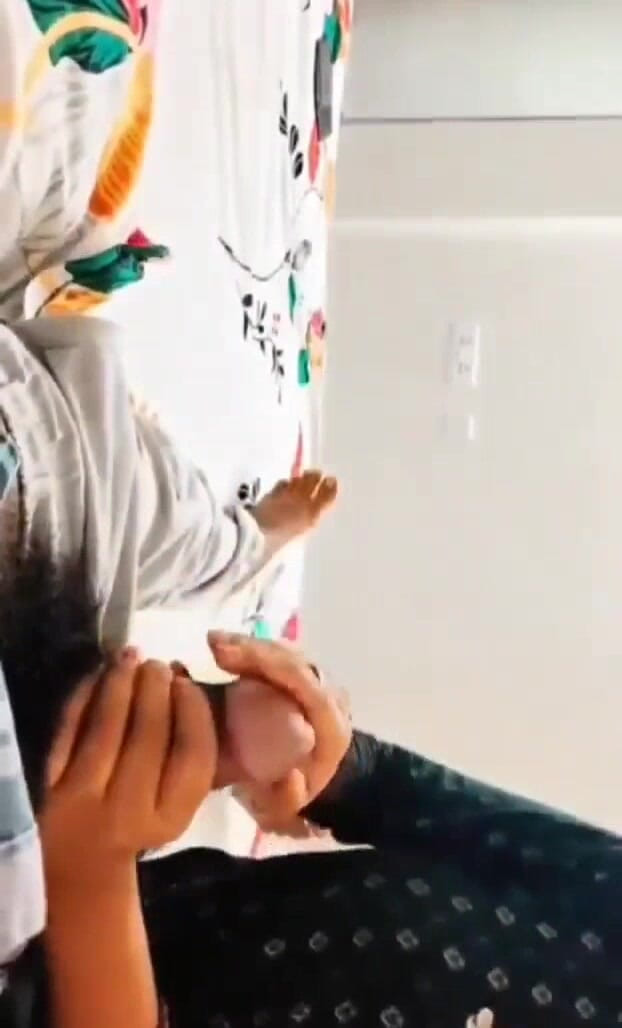 Romanticouple143: El cuñado comienza a follar después de hacerle chupar su...