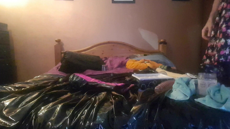 Jasmine Dlight - UK's most extreme anal porn star: 16 bolas de piscina - inserción anal extrema