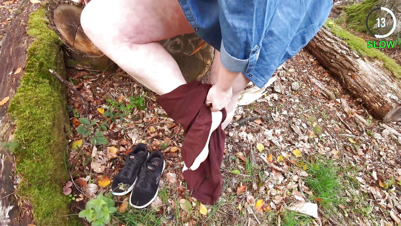 Bouncy Tits Action: 手淫游戏 - 痛苦插入特辑 2