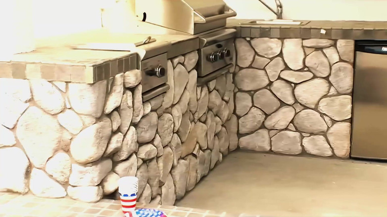 FapFlare: 18 岁的 sasha knox 第一次被狠操她紧致的菊花