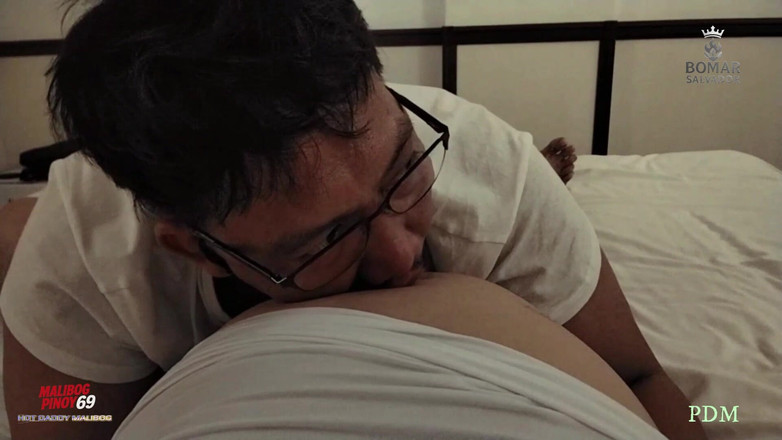 pinoy malibog: Due papà, una stanza, Zero auto-controllo